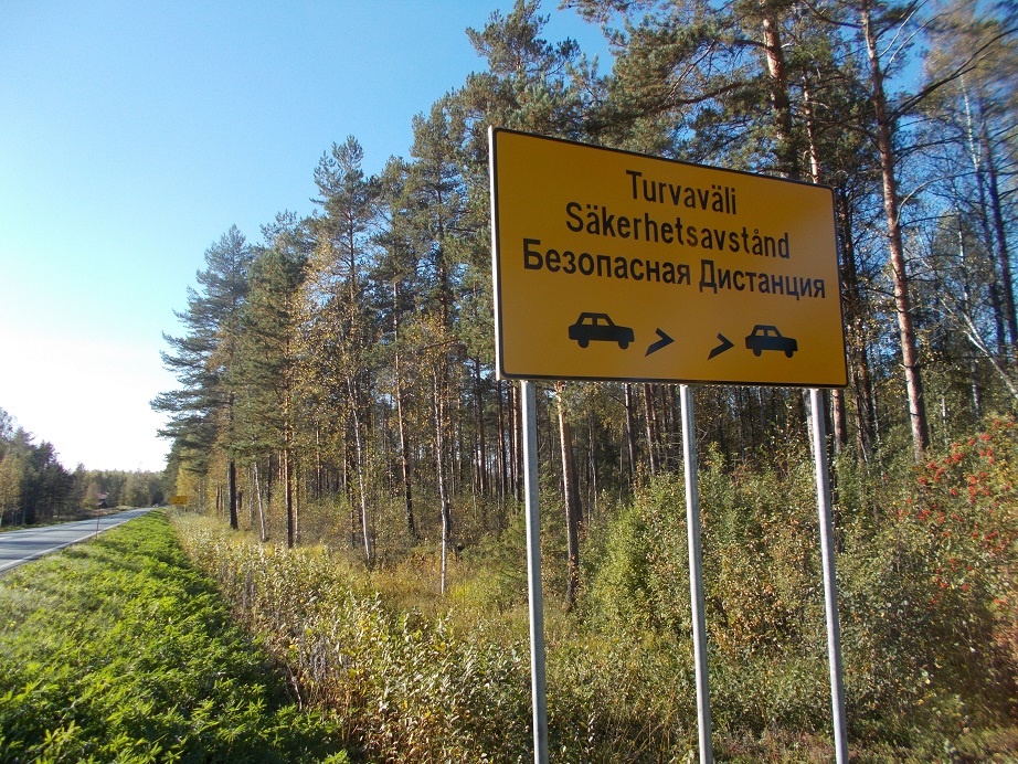 Ennen Kaurilan mutkia varoitetaan ainoastaan turvaväleistä